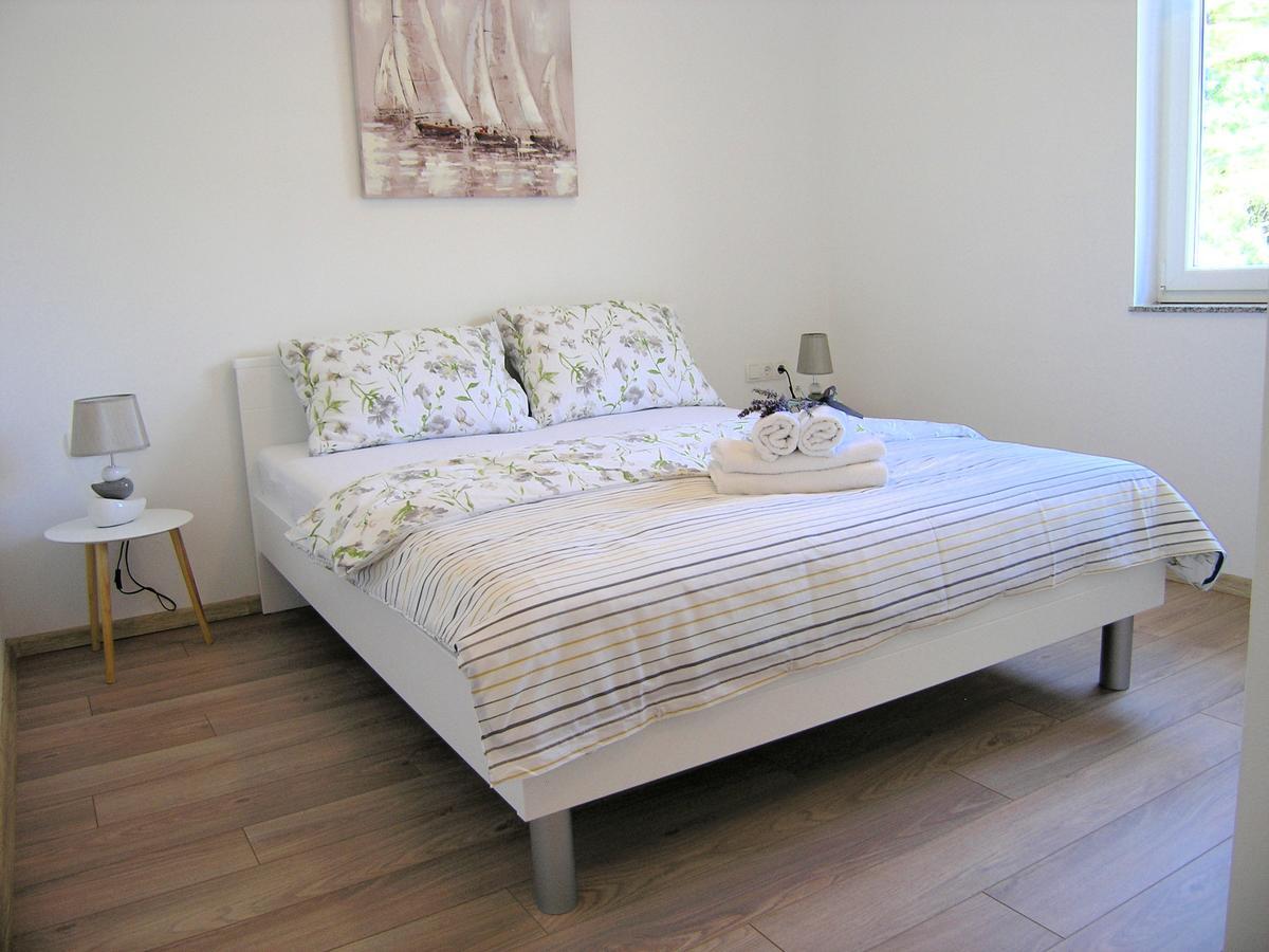 Apartman Danijel Krk Town Buitenkant foto