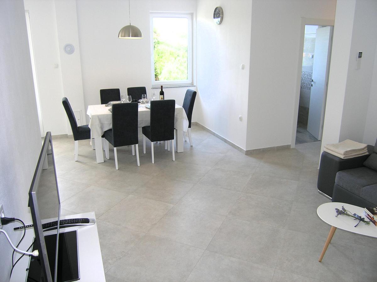Apartman Danijel Krk Town Buitenkant foto