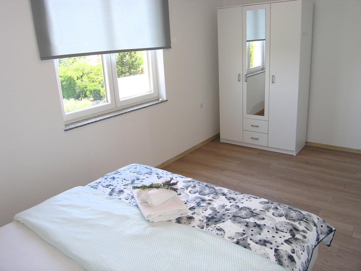 Apartman Danijel Krk Town Buitenkant foto